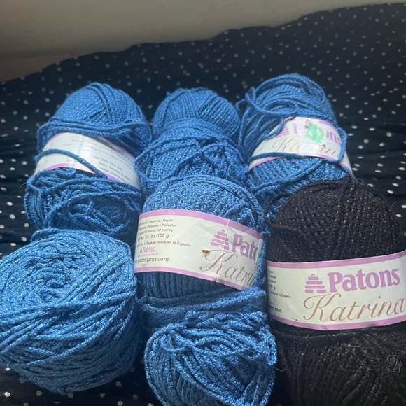Patons Katrina Yarn Bundle in Blue and Black - Picture 2 of 8